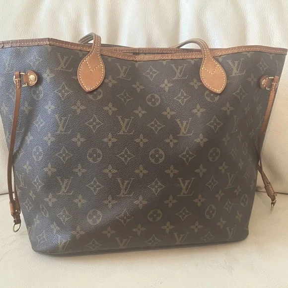 Louis Vuitton Neverfull MM - Picture 2 of 10